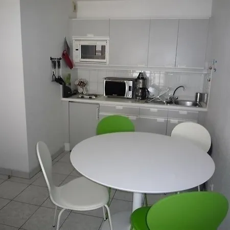 Appartement 2 *